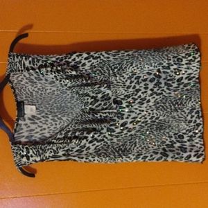 Women's casual medium Brittany Black shirt leopard print.